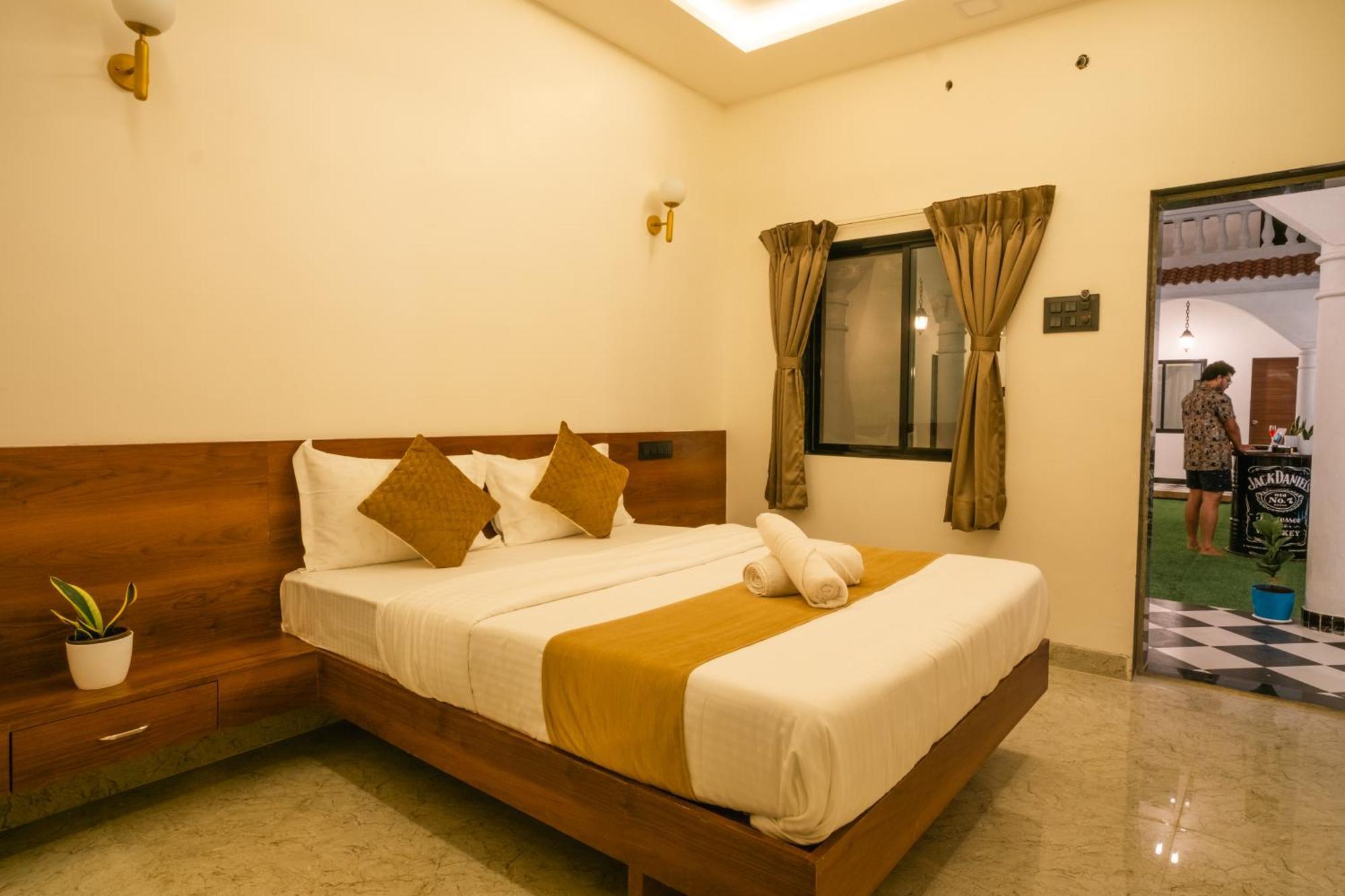 Sapphire Mansion Hotel Alibag Luaran gambar