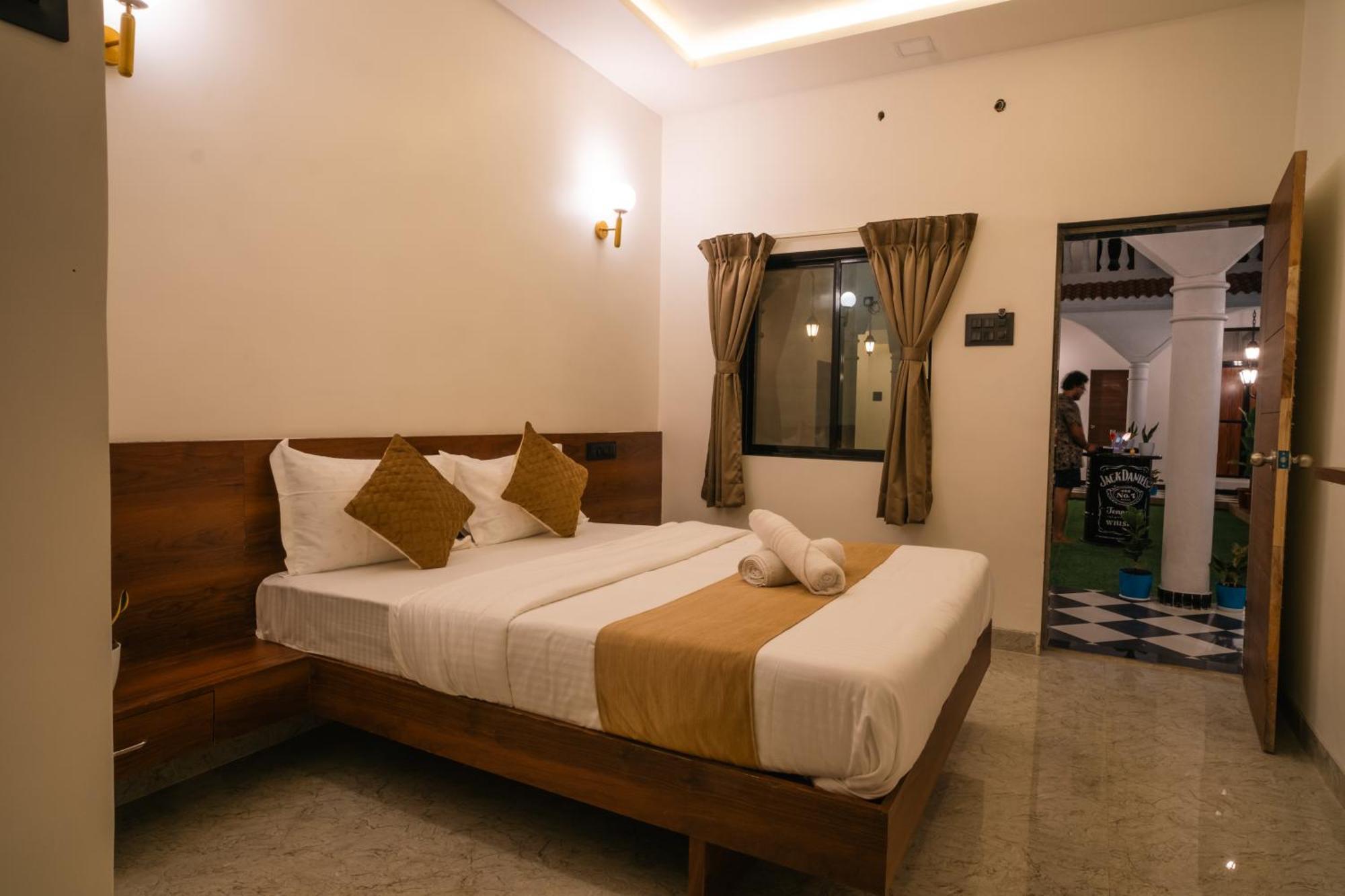 Sapphire Mansion Hotel Alibag Luaran gambar