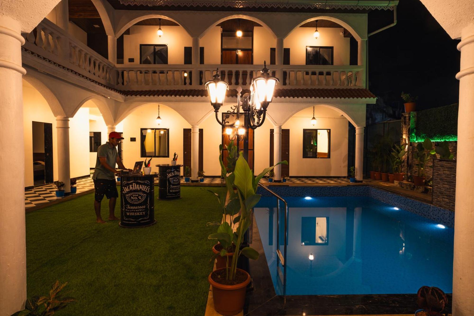 Sapphire Mansion Hotel Alibag Luaran gambar