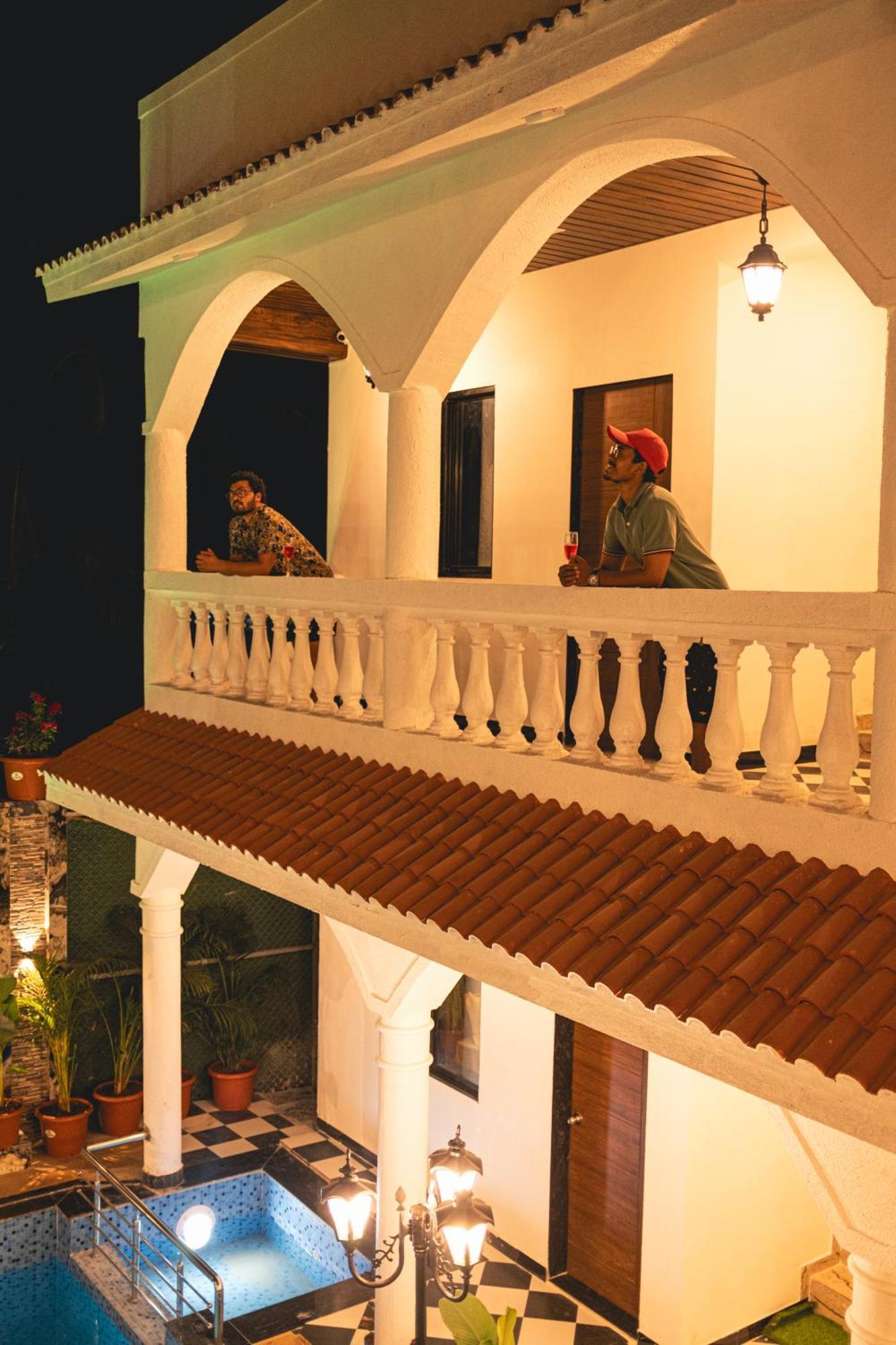 Sapphire Mansion Hotel Alibag Luaran gambar