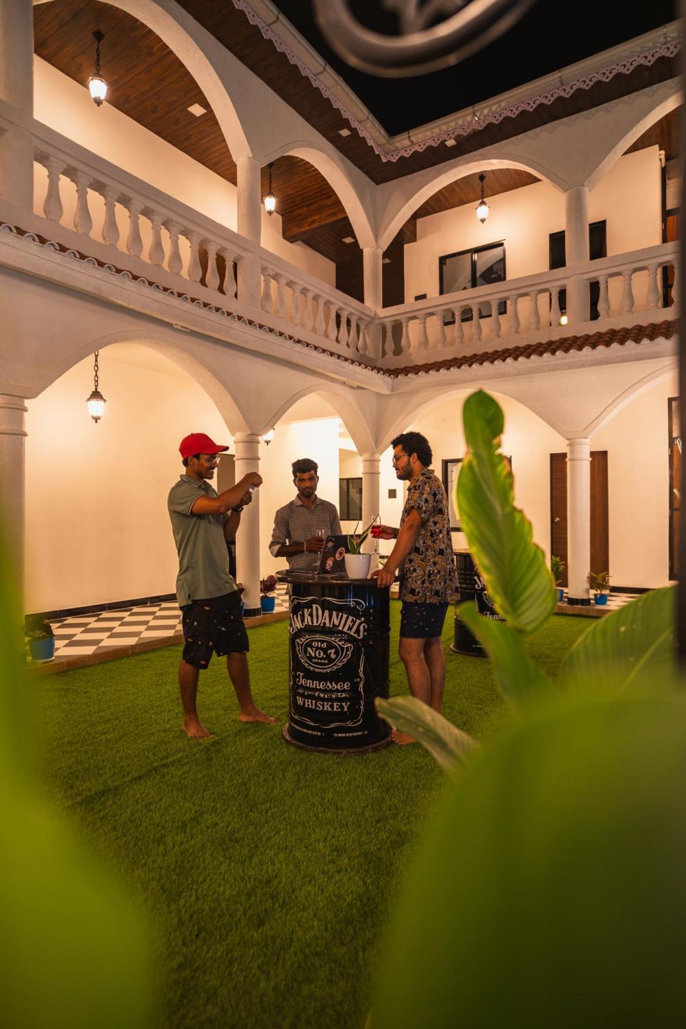 Sapphire Mansion Hotel Alibag Luaran gambar